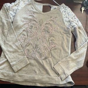 Open back miss me sweater!💋🥰